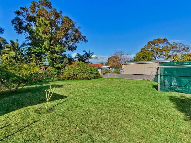 20 Armstrong Avenue, Killarney Vale NSW 2261