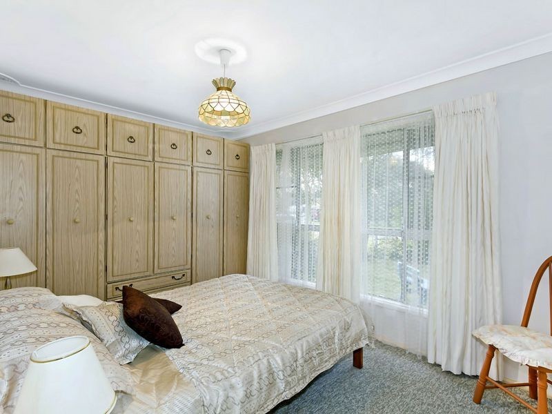 4 Armstrong Avenue, Killarney Vale NSW 2261