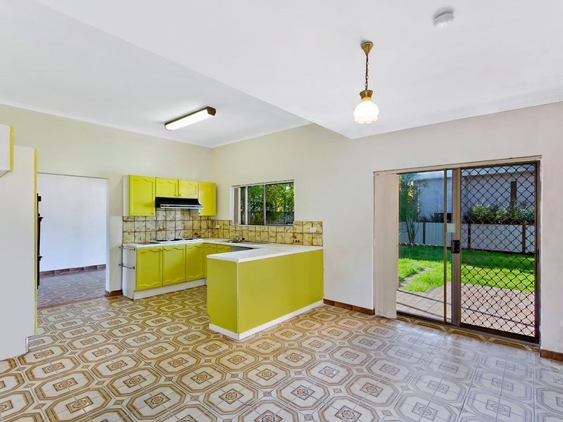 3 Hinemoa Avenue, Killarney Vale NSW 2261