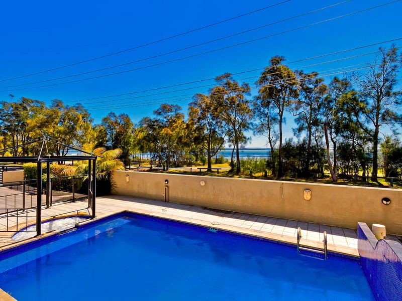 18 Lucinda Avenue, Killarney Vale NSW 2261