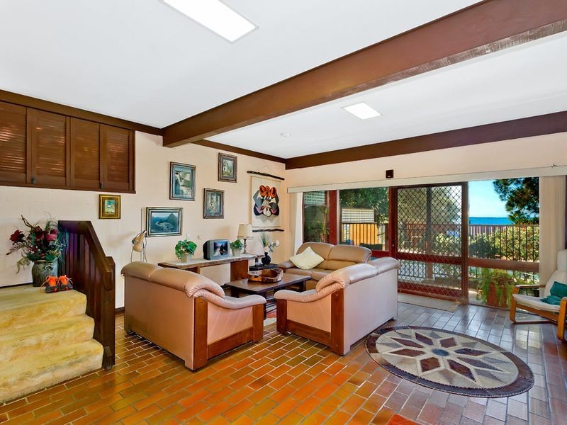 7 Trelawney Street, Killarney Vale NSW 2261