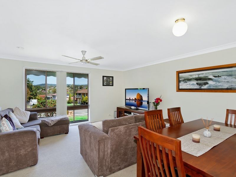 13 Pendant Parade, Killarney Vale NSW 2261