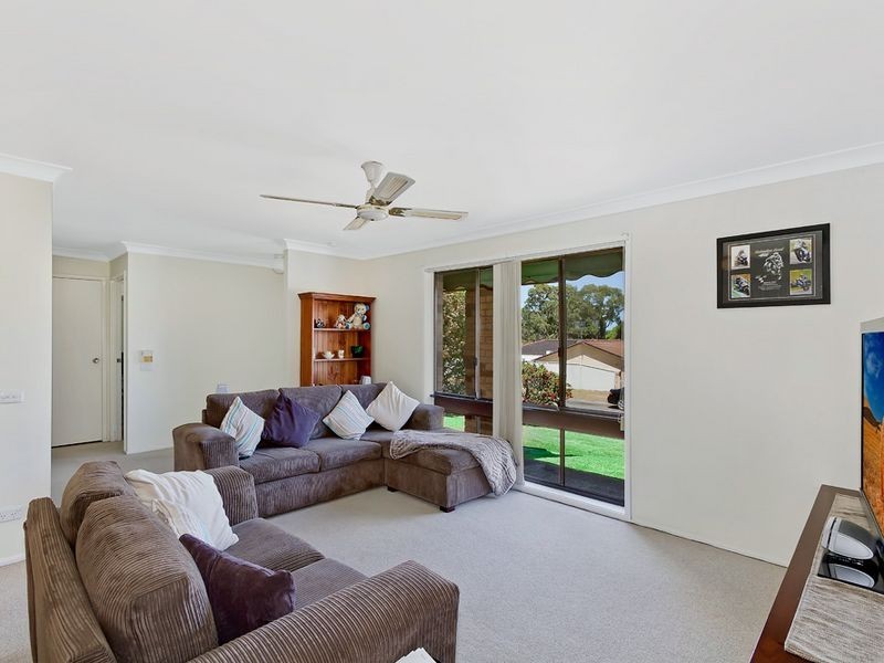 13 Pendant Parade, Killarney Vale NSW 2261