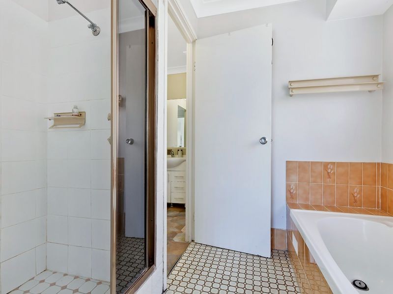 13 Pendant Parade, Killarney Vale NSW 2261