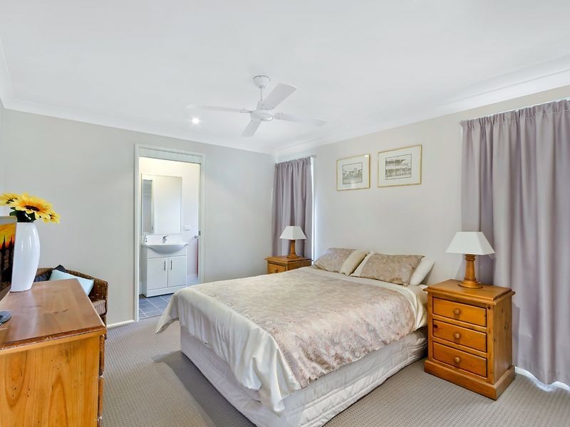 8 Sturt Street, Killarney Vale NSW 2261