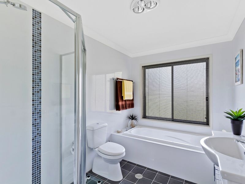 8 Sturt Street, Killarney Vale NSW 2261