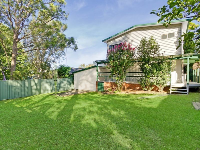 4 Montah Avenue, Berkeley Vale NSW 2261
