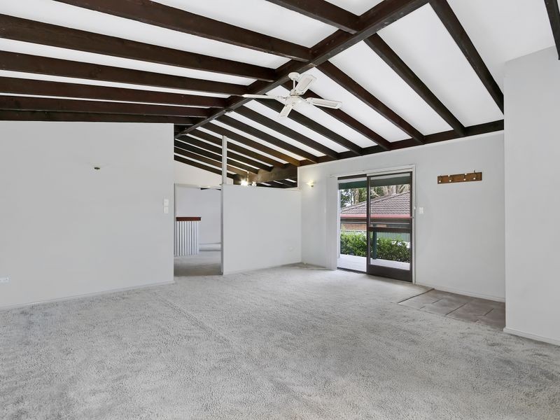 4 Montah Avenue, Berkeley Vale NSW 2261