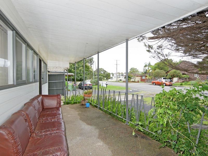 43 Kerry Crescent, Berkeley Vale NSW 2261