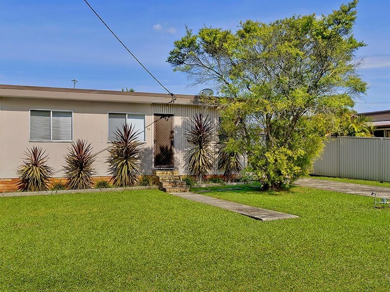 38 Blenheim Avenue, Berkeley Vale NSW 2261