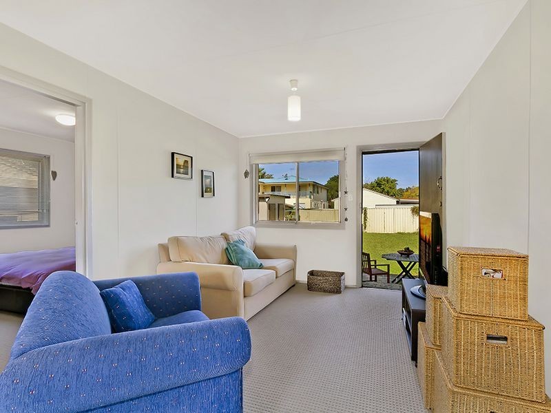 38 Blenheim Avenue, Berkeley Vale NSW 2261