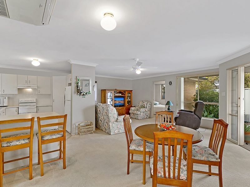 2/42 Hume Boulevard, Killarney Vale NSW 2261