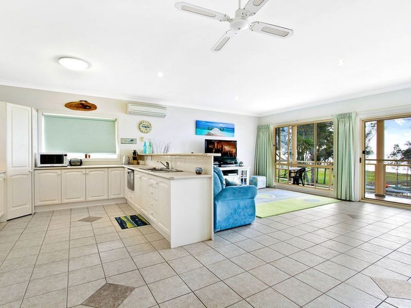 31 Lucinda Avenue, Killarney Vale NSW 2261