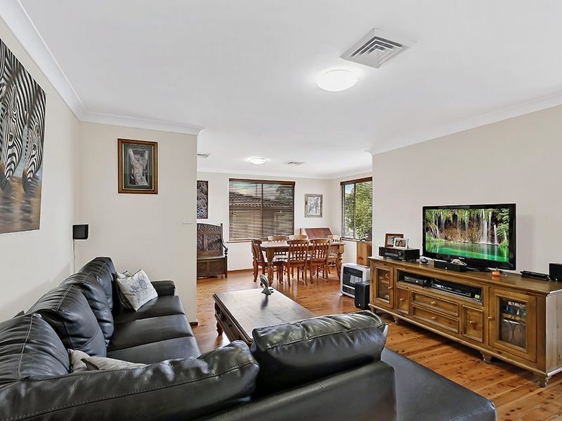 9 Dampier Boulevard, Killarney Vale NSW 2261