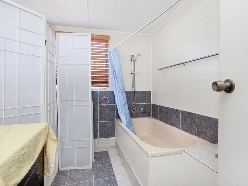 5 Oxley Road, Killarney Vale NSW 2261