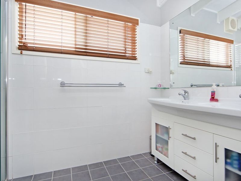 2 Mackay Drive, Tumbi Umbi NSW 2261