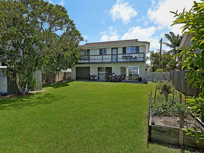 327 Lakedge Avenue, Berkeley Vale NSW 2261