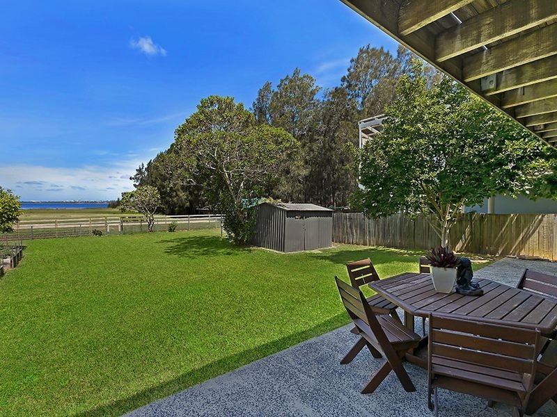 327 Lakedge Avenue, Berkeley Vale NSW 2261