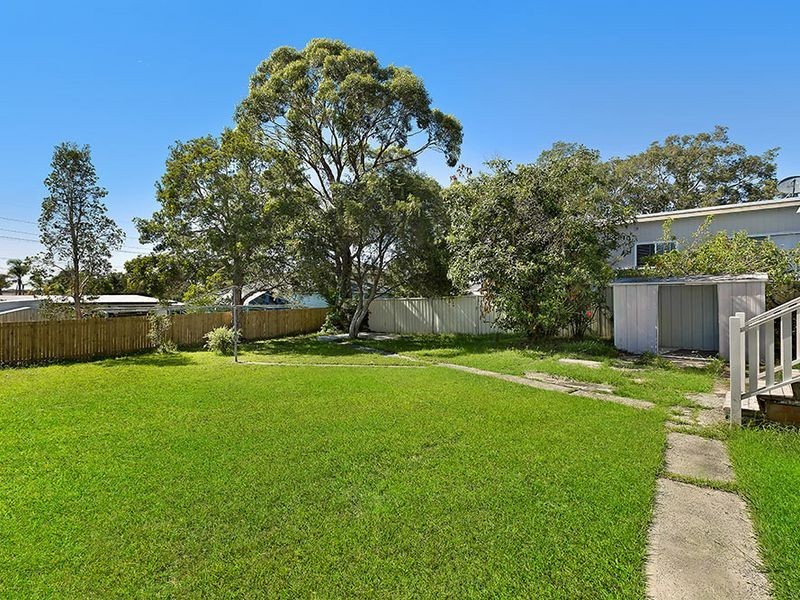62 Dampier Boulevard, Killarney Vale NSW 2261