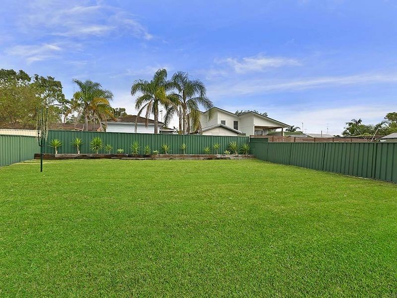 35 Bass Avenue, Killarney Vale NSW 2261