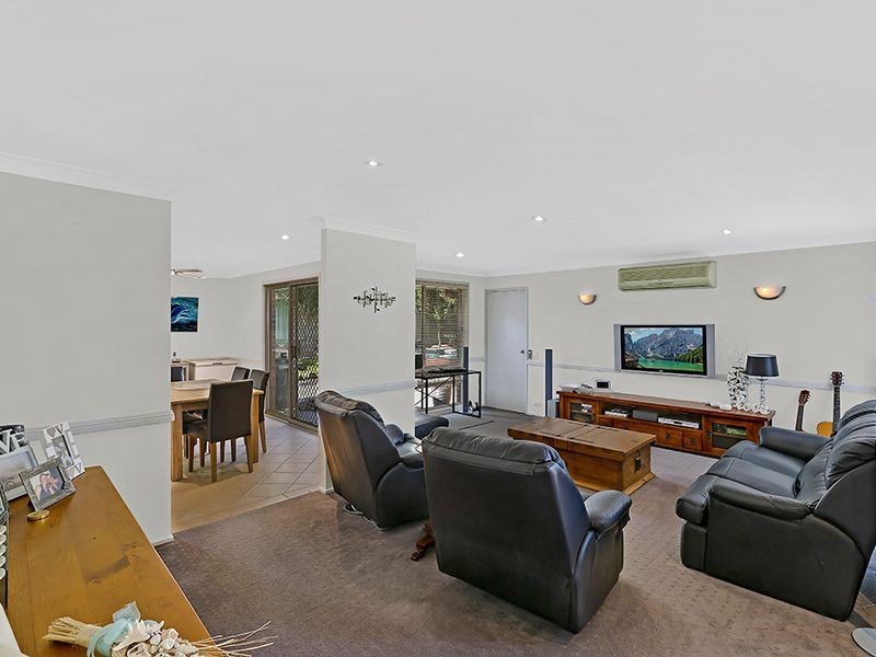 2 Logan Place, Ourimbah NSW 2258