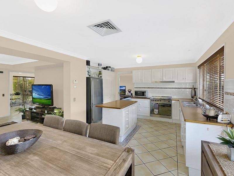 2 Richard Avenue, Mardi NSW 2259