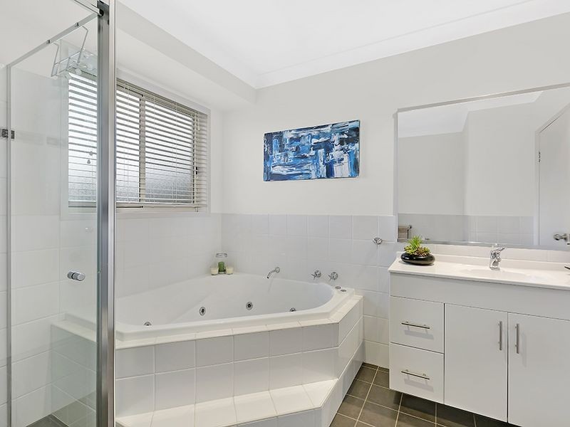 25 Moorlan Avenue, Killarney Vale NSW 2261