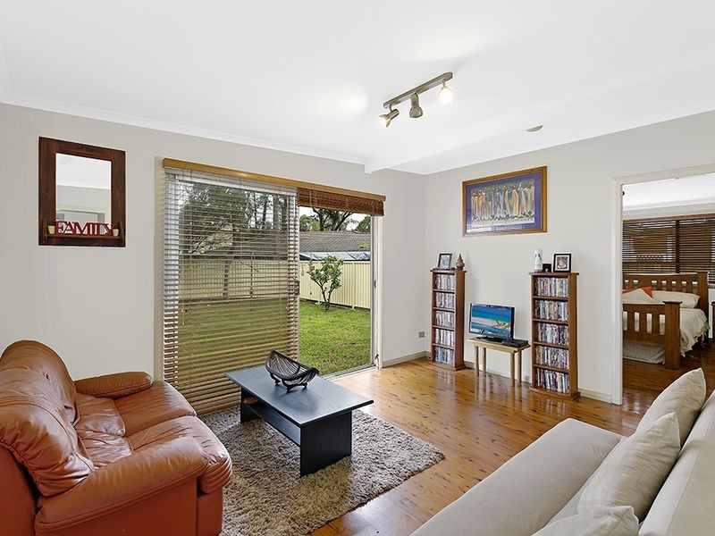 11 Marlborough Place, Berkeley Vale NSW 2261
