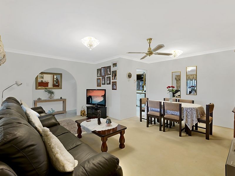 43 Robertson Road, Killarney Vale NSW 2261