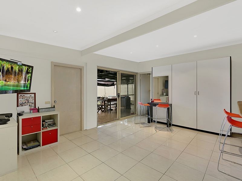 9 Ferndell Way, Berkeley Vale NSW 2261