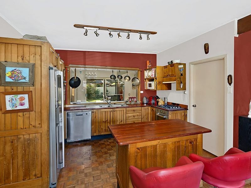 9 Ferndell Way, Berkeley Vale NSW 2261