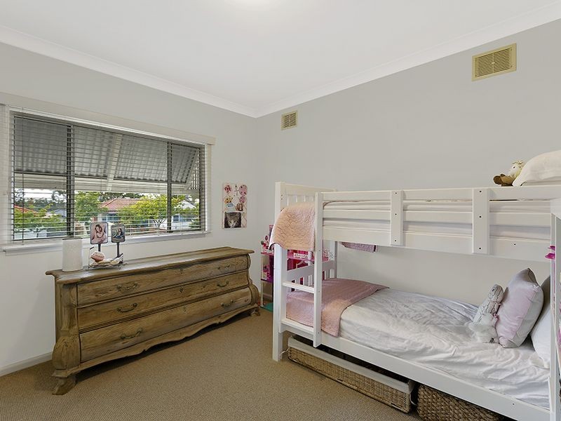 15 South Street, Killarney Vale NSW 2261