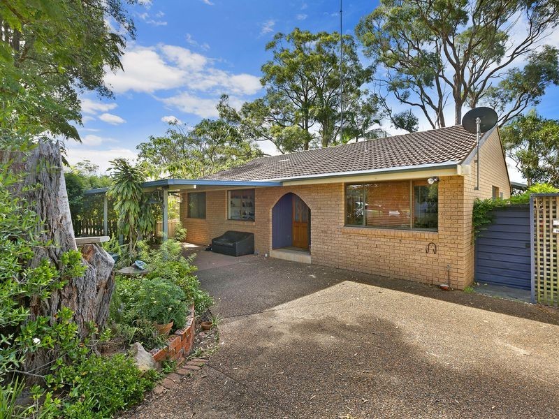 5 Roger Crescent, Berkeley Vale NSW 2261