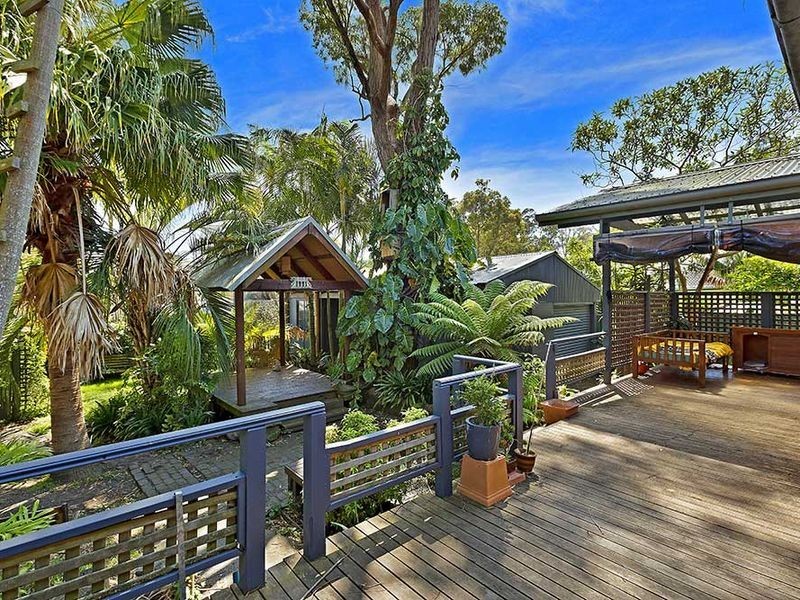 5 Roger Crescent, Berkeley Vale NSW 2261