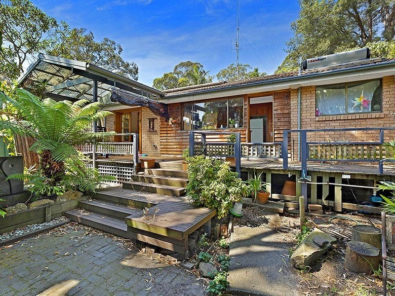 5 Roger Crescent, Berkeley Vale NSW 2261