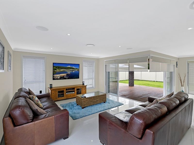 6 Warbler Way, Tumbi Umbi NSW 2261