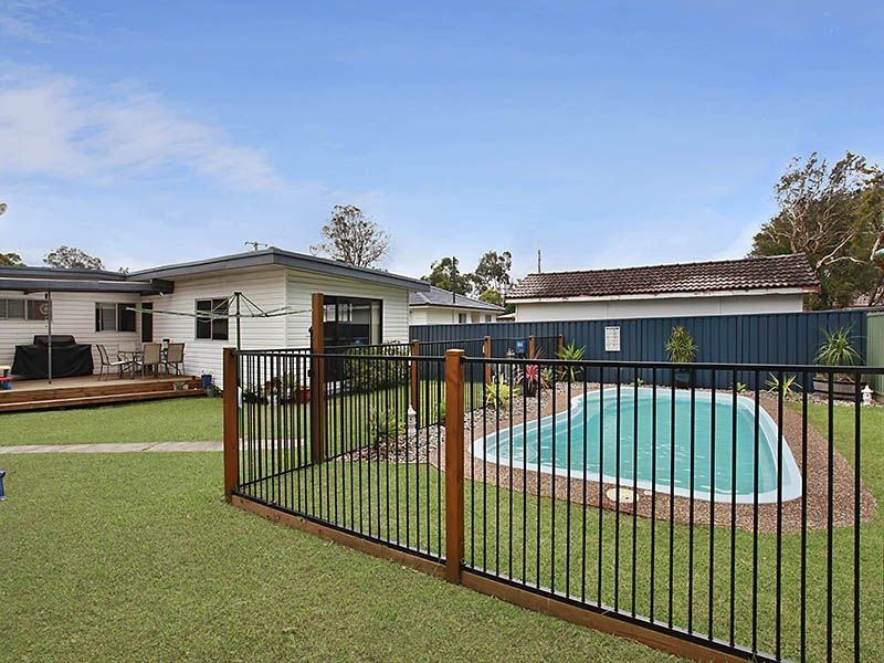 4 Hume Boulevard, Killarney Vale NSW 2261