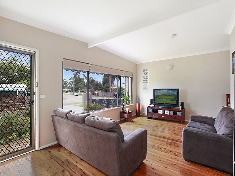 4 Hume Boulevard, Killarney Vale NSW 2261