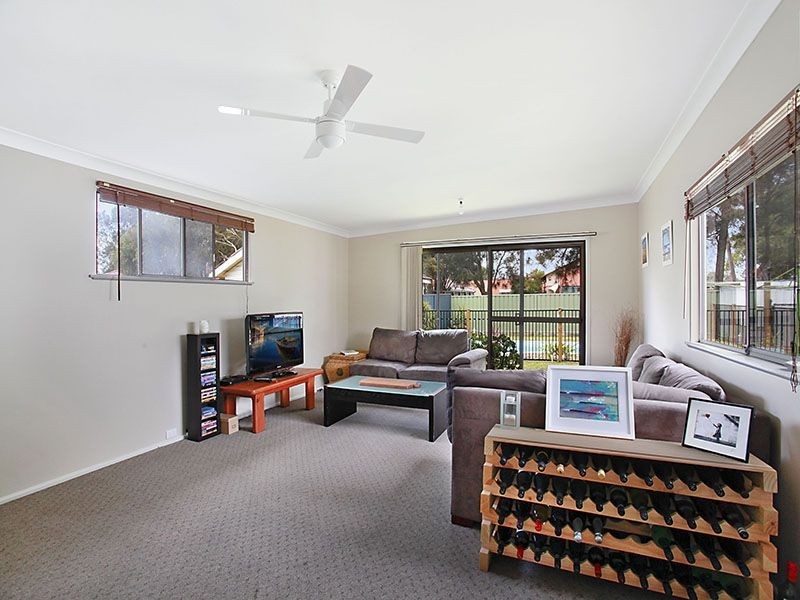 4 Hume Boulevard, Killarney Vale NSW 2261