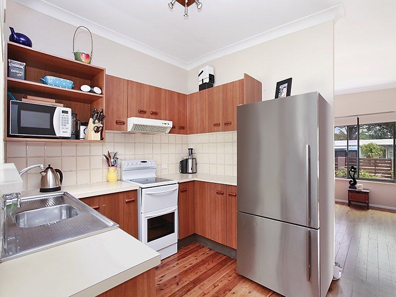 4 Hume Boulevard, Killarney Vale NSW 2261