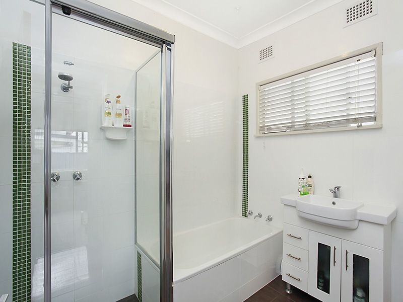 4 Hume Boulevard, Killarney Vale NSW 2261