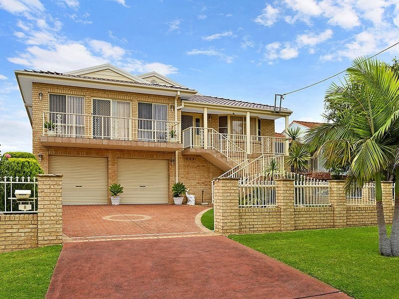 8 Carlyon Street, Killarney Vale NSW 2261