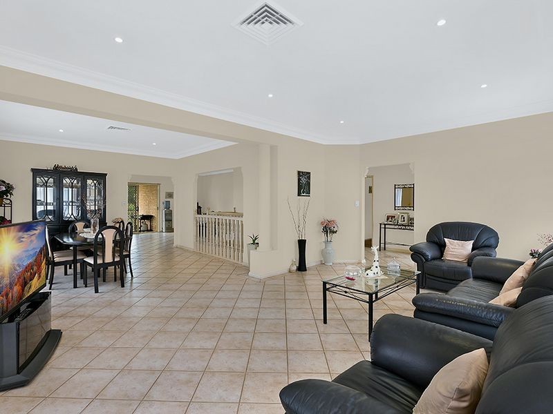 8 Carlyon Street, Killarney Vale NSW 2261