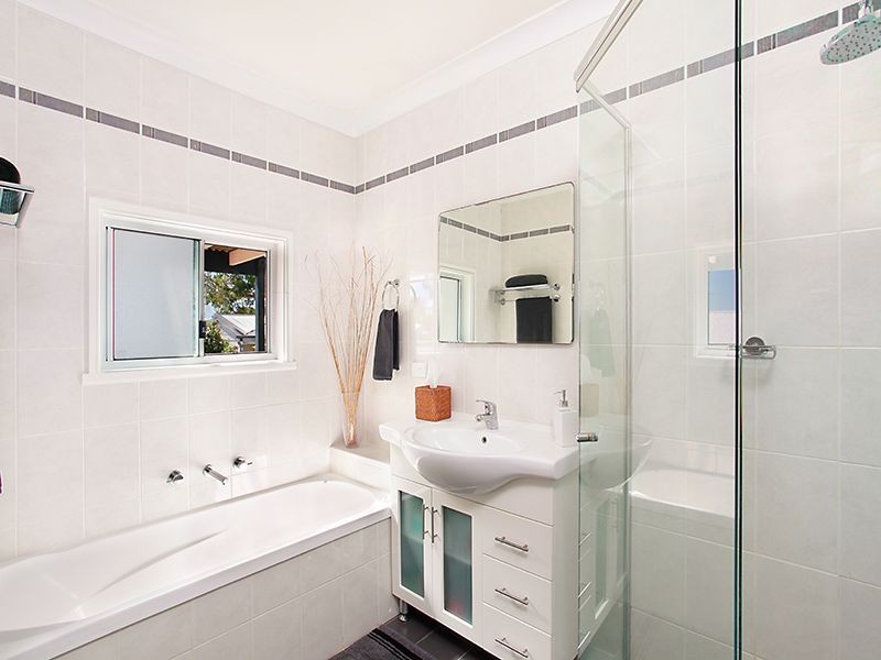 80 Hume Boulevard, Killarney Vale NSW 2261