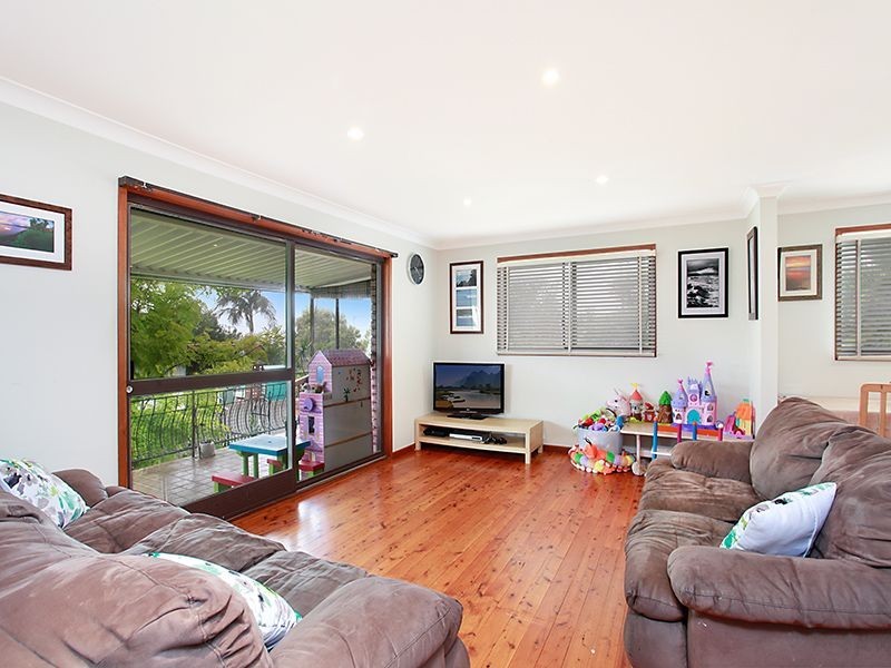 52 Dampier Boulevard, Killarney Vale NSW 2261