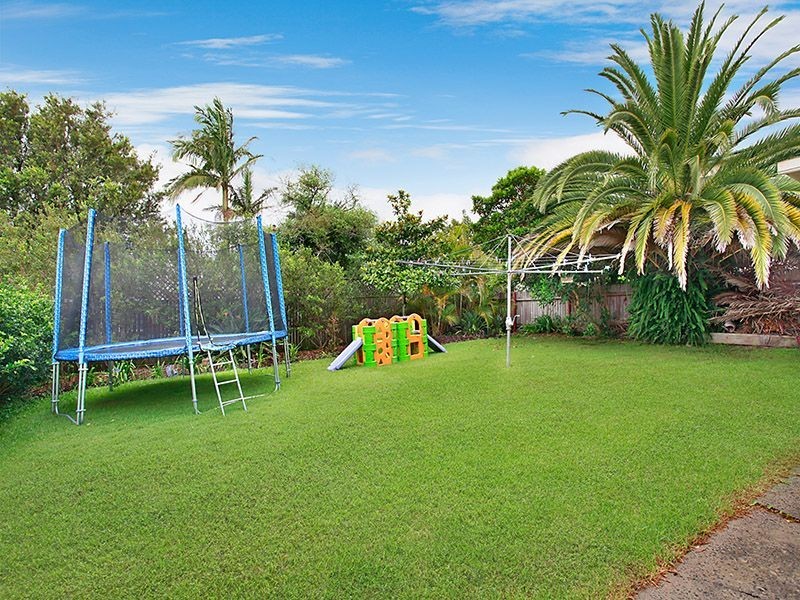 52 Dampier Boulevard, Killarney Vale NSW 2261