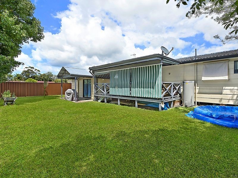 39 Clare Crescent, Berkeley Vale NSW 2261