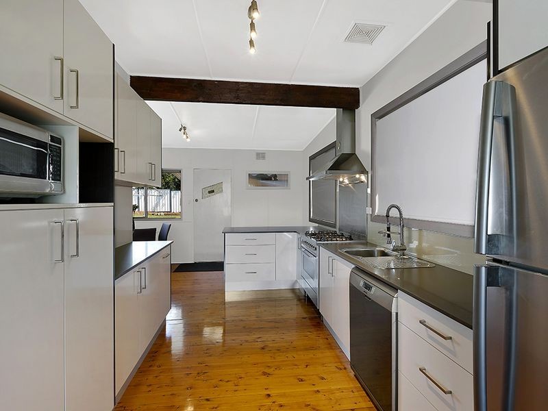 53 Brooke Avenue, Killarney Vale NSW 2261