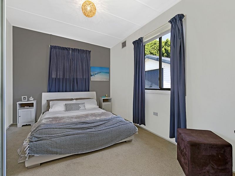 53 Brooke Avenue, Killarney Vale NSW 2261