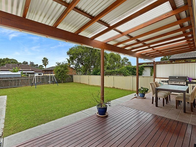 4 Dampier Boulevard, Killarney Vale NSW 2261